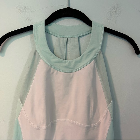 Lululemon Run: Make it Count Mint Green & White Scuba Tank Size - Picture 5 of 13